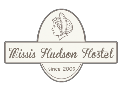 Логотип компании Missis Hudson